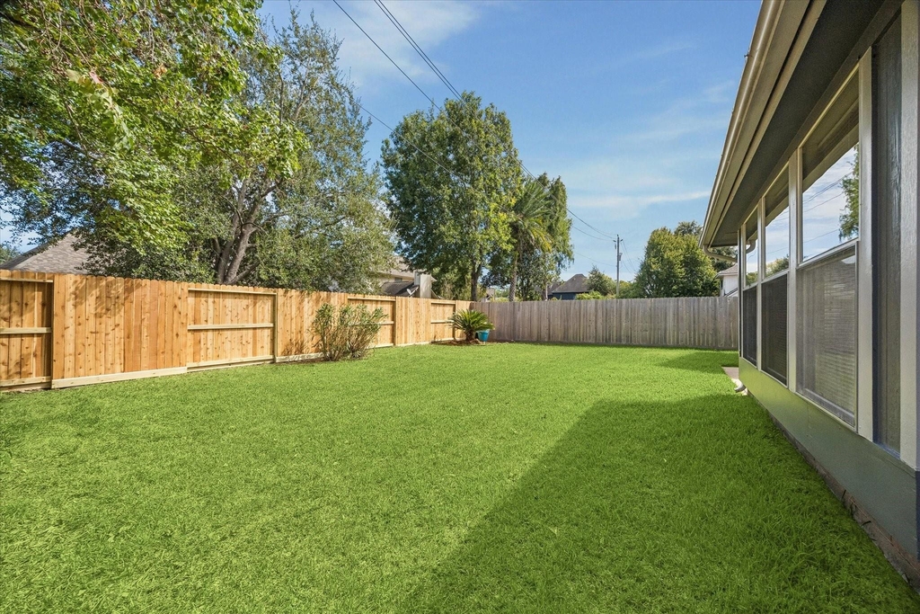 14427 Sun Harbor Drive - Photo 19