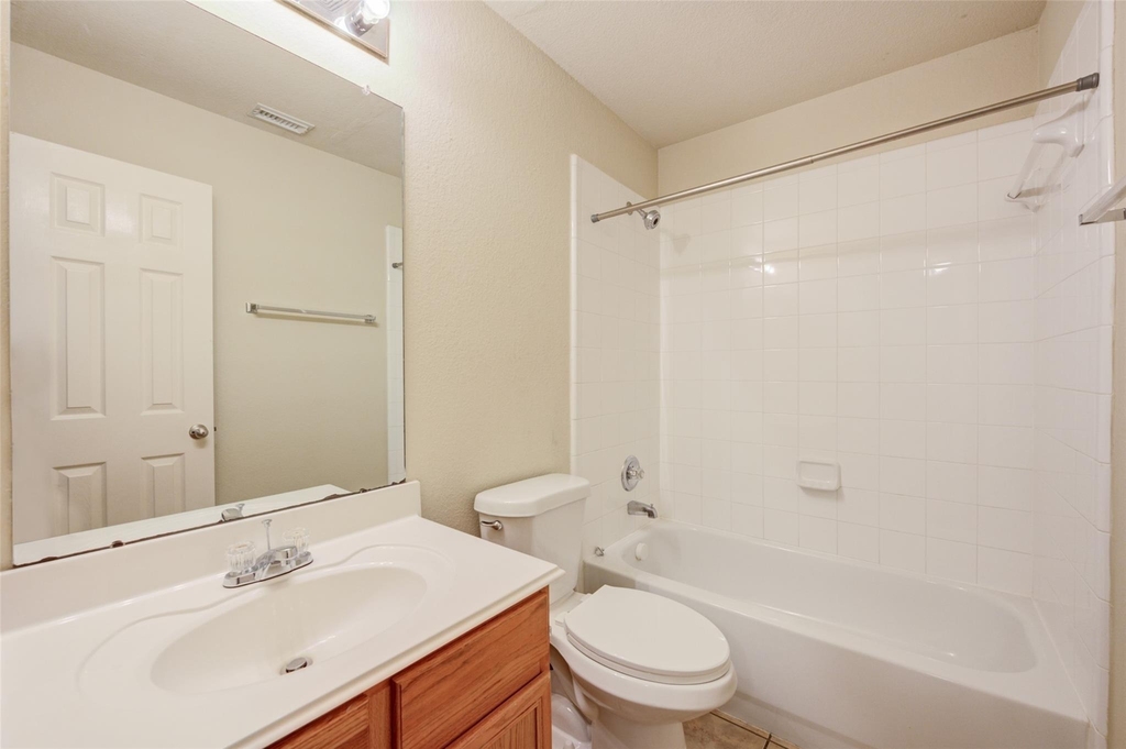 3814 Tammony Park Lane - Photo 11