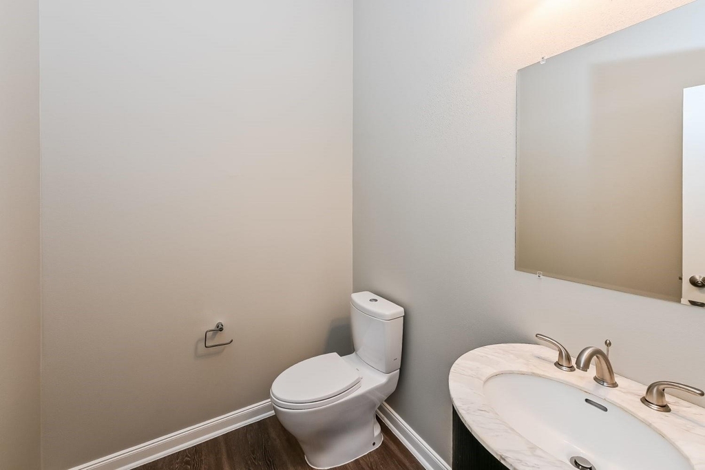 912 W 25th Street - Photo 11