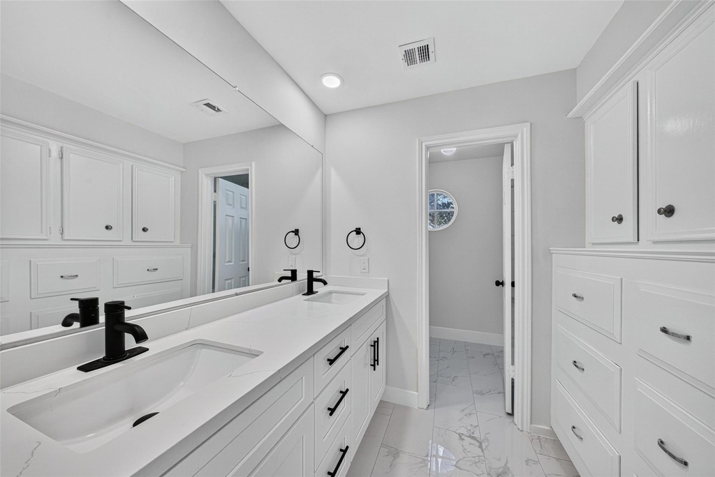 707 Cranfield Court - Photo 32