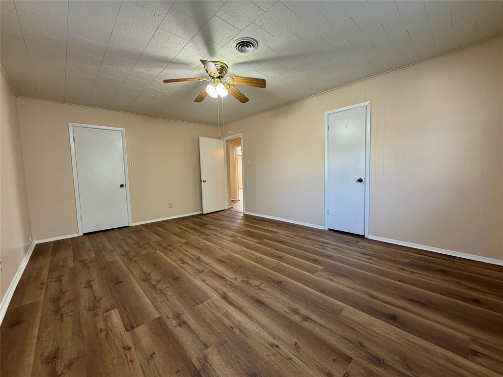 703 W 4th Street - Photo 16