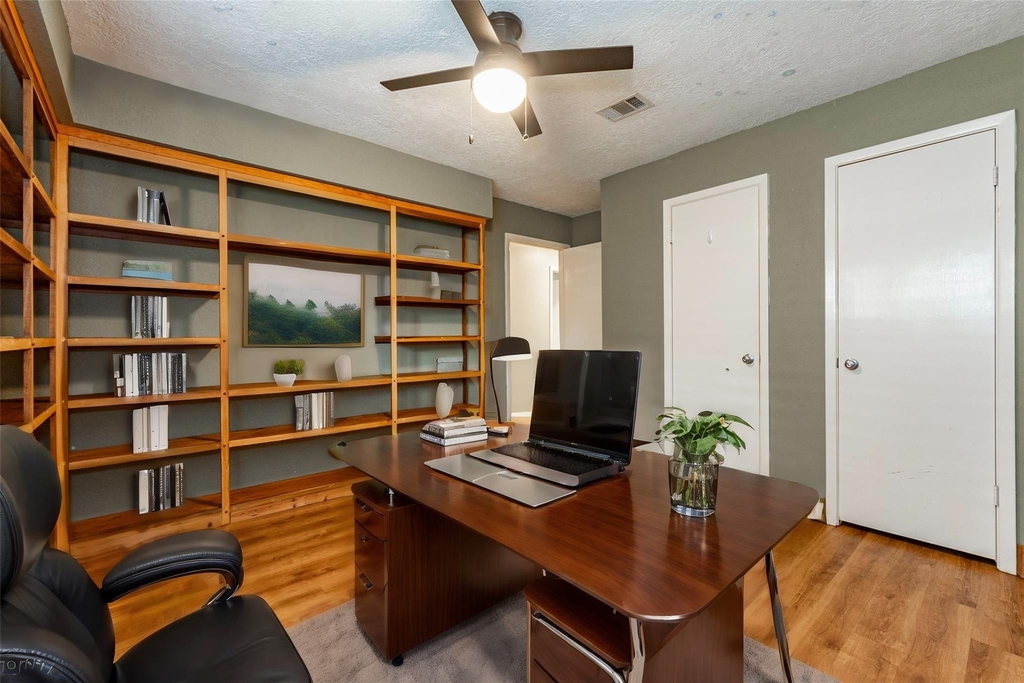 16434 Brookvilla Drive - Photo 11