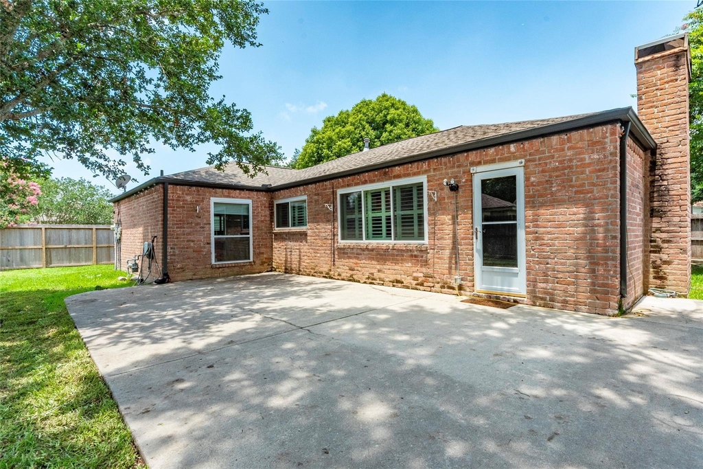16434 Brookvilla Drive - Photo 20
