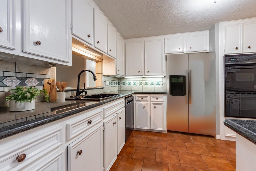 16434 Brookvilla Drive - Photo 5