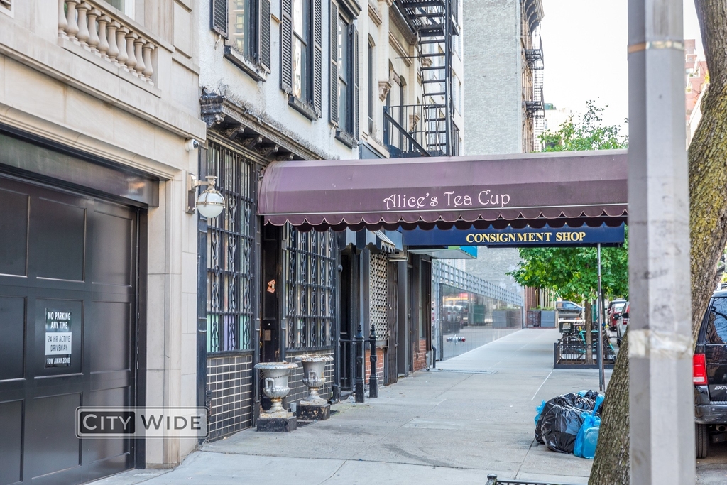 415 East 78th Street - Photo 7