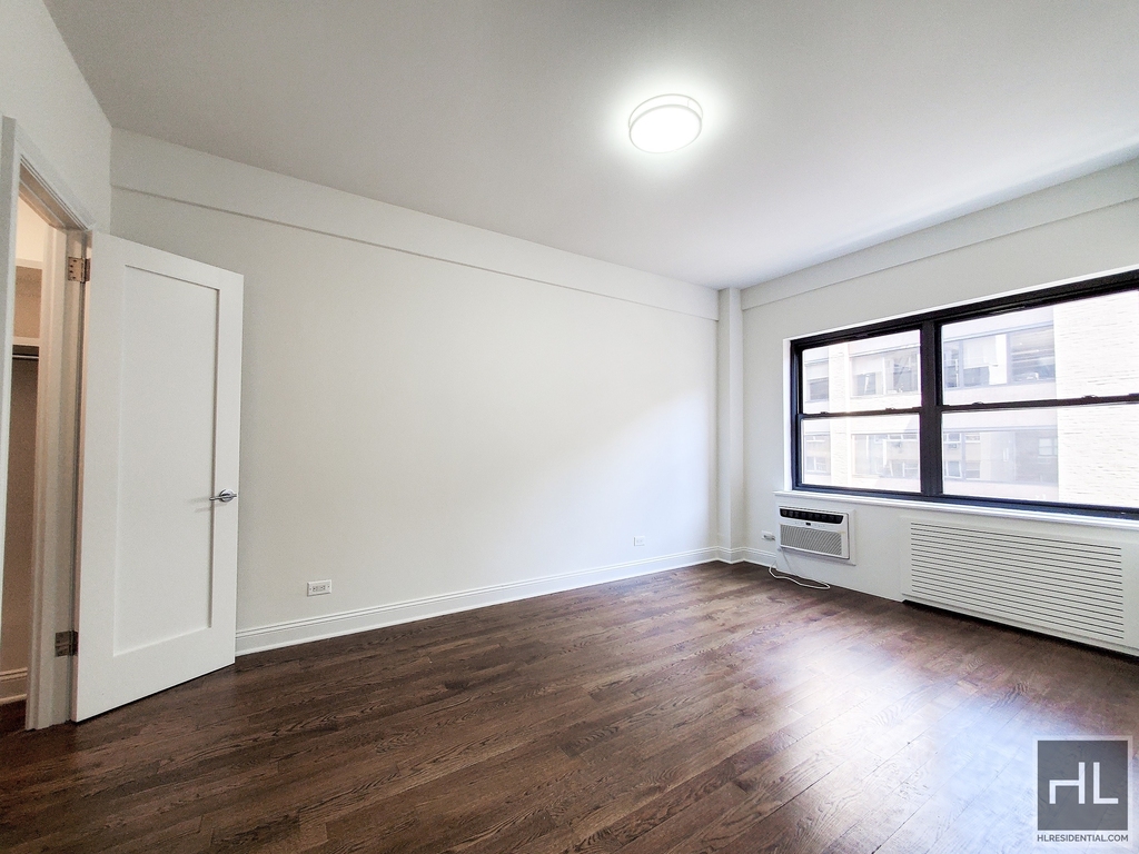 East 57th Street - Photo 1