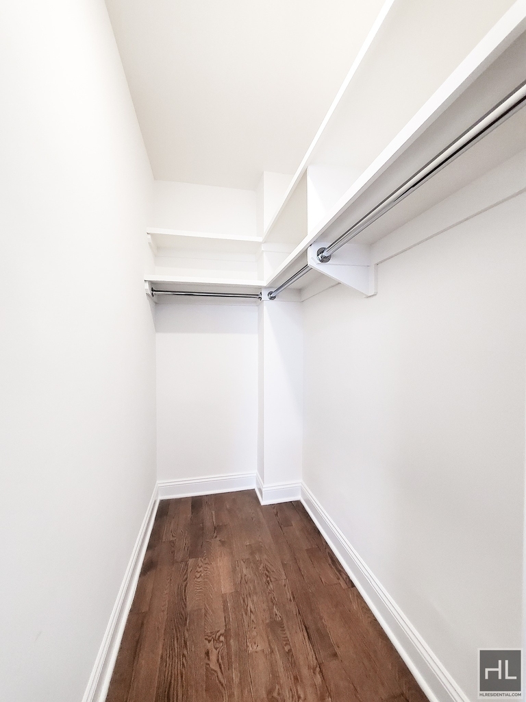 East 57th Street - Photo 9