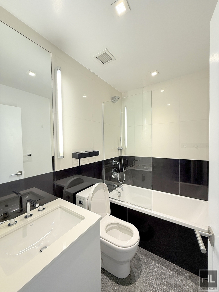 666 West End Avenue - Photo 4