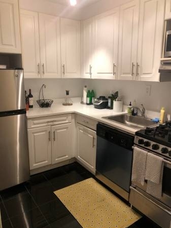 1 Avenue - Photo 2