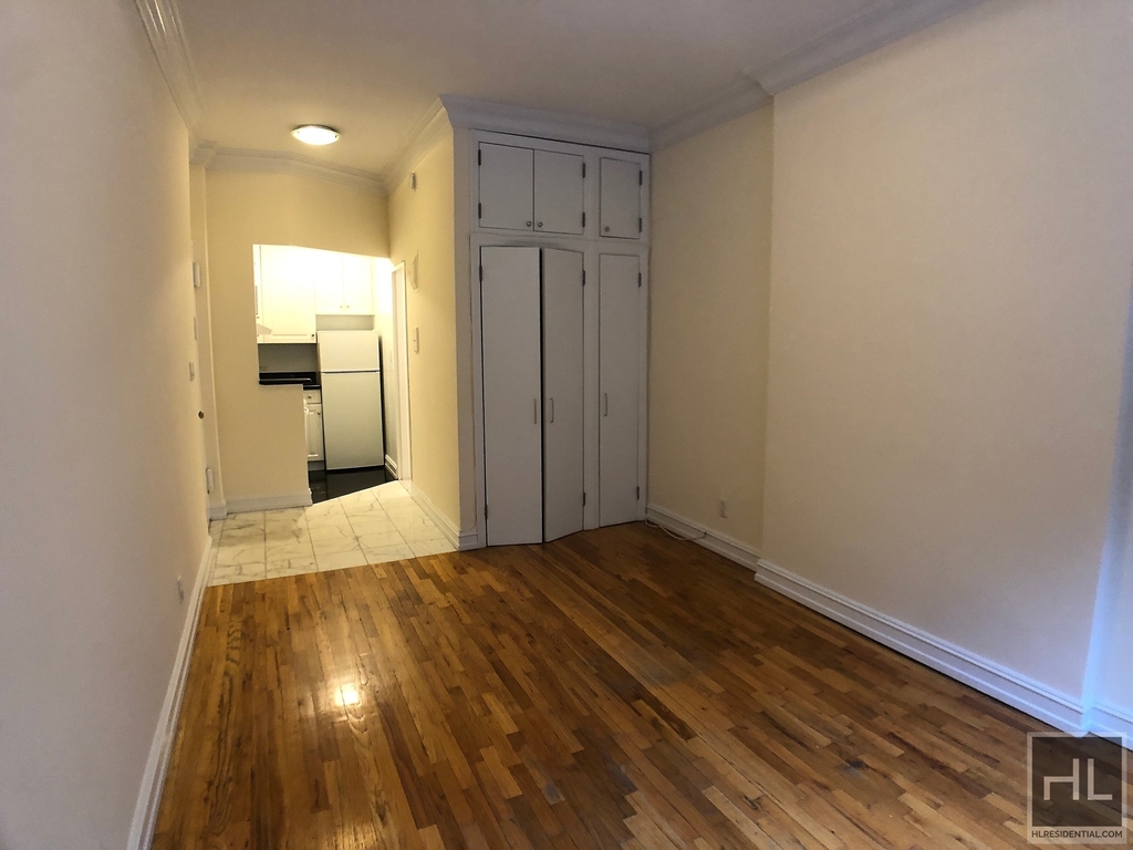 East 84 Street - Photo 1