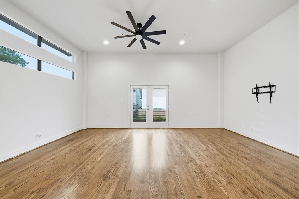 1215 Summer Street - Photo 1