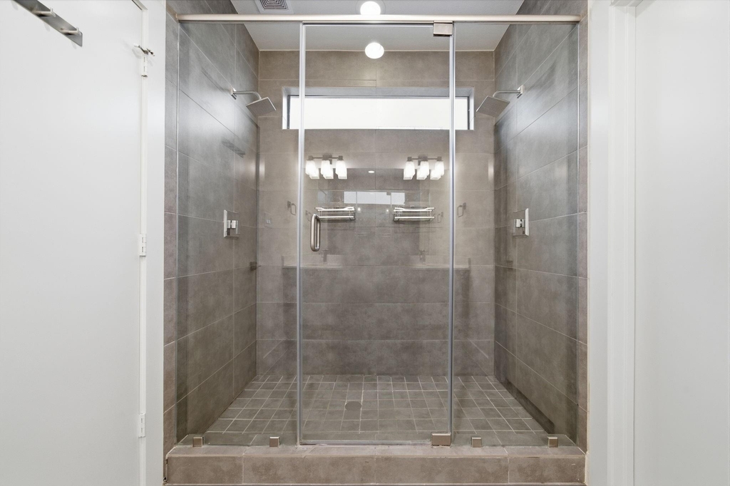 1215 Summer Street - Photo 15