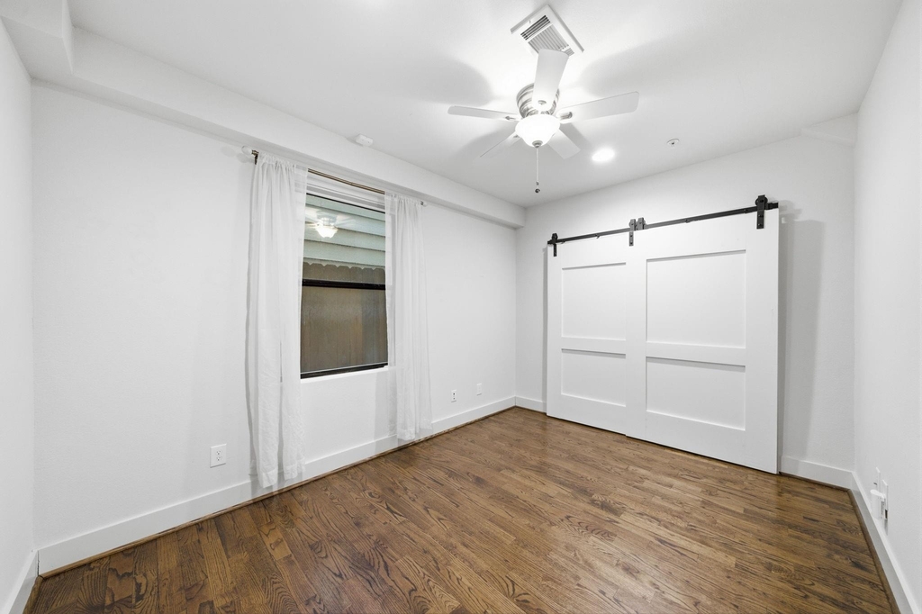 1215 Summer Street - Photo 27