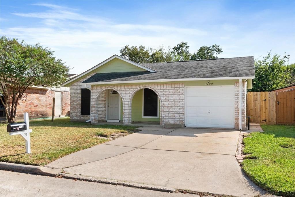 1422 Kappa Street - Photo 0