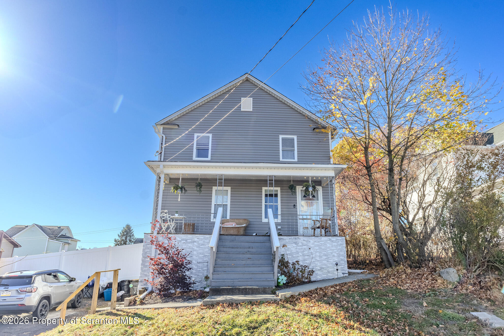 518 Meade Street - Photo 0