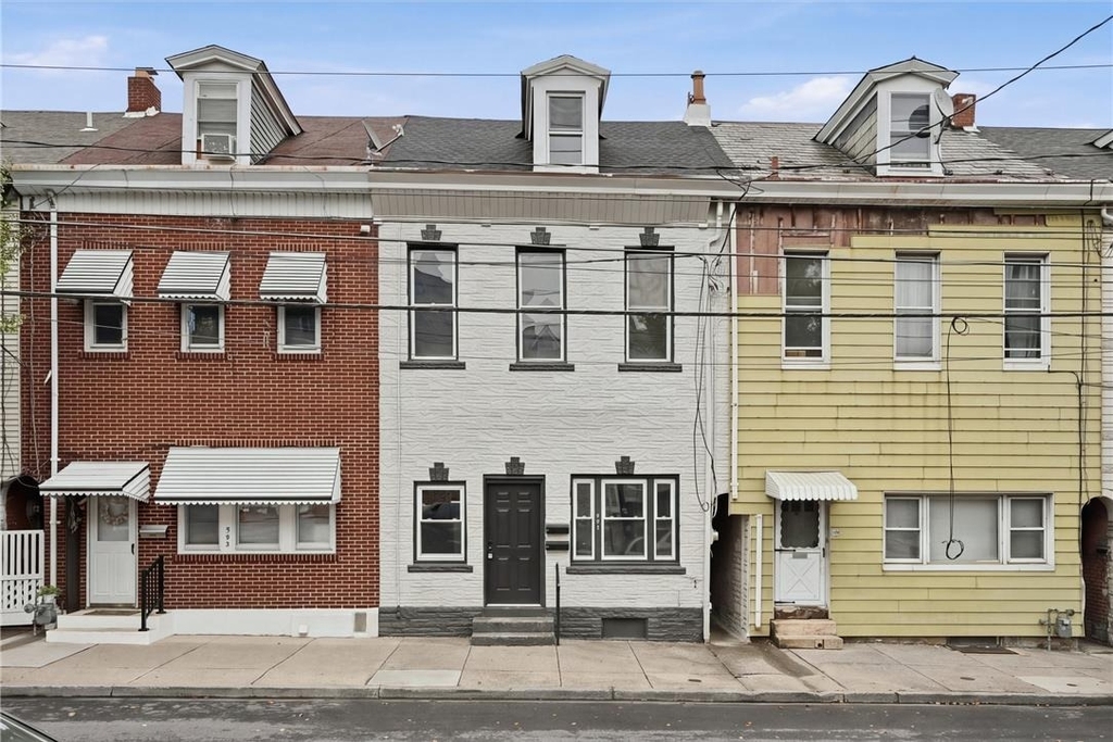 521 Front Street - Photo 0