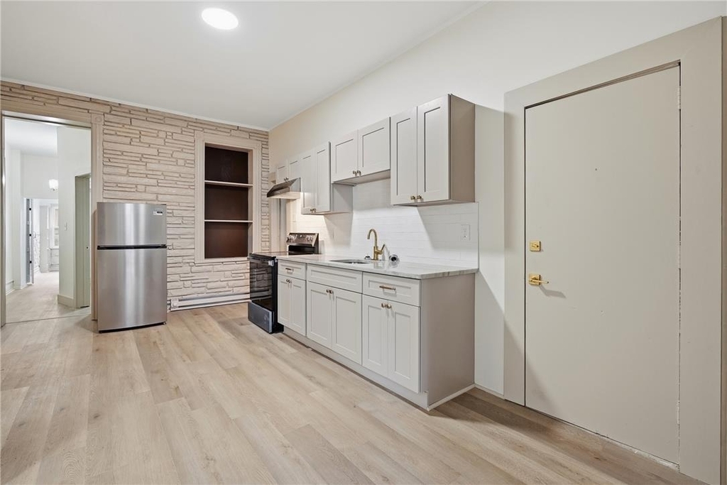 521 Front Street - Photo 1