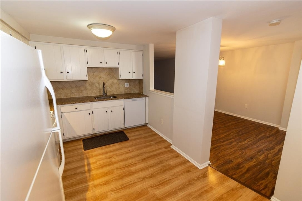 1619 Shenandoah Court - Photo 6
