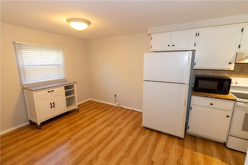 1619 Shenandoah Court - Photo 7