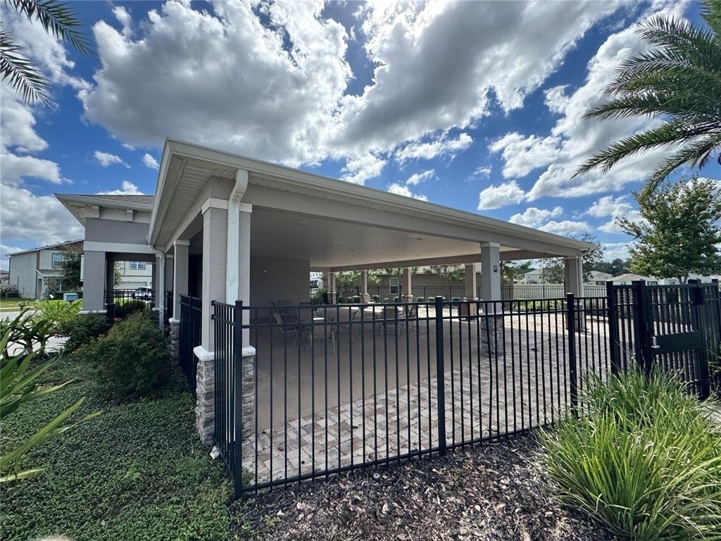 430 Tanis Avenue - Photo 18