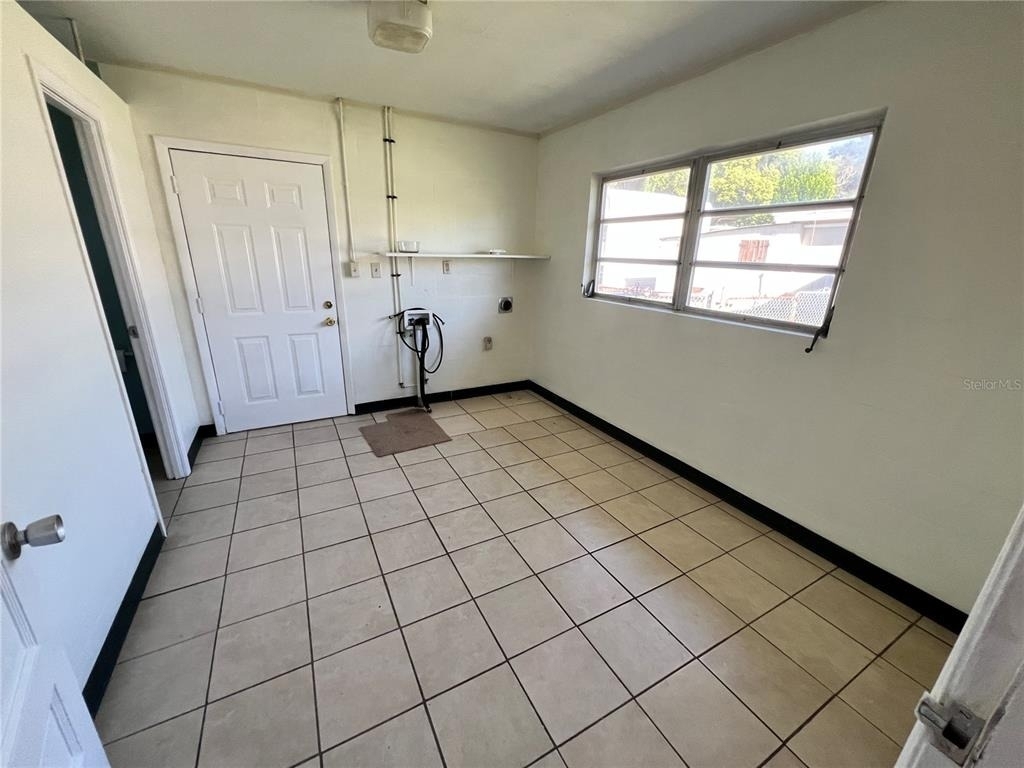 1881 15th Street Nw - Photo 24