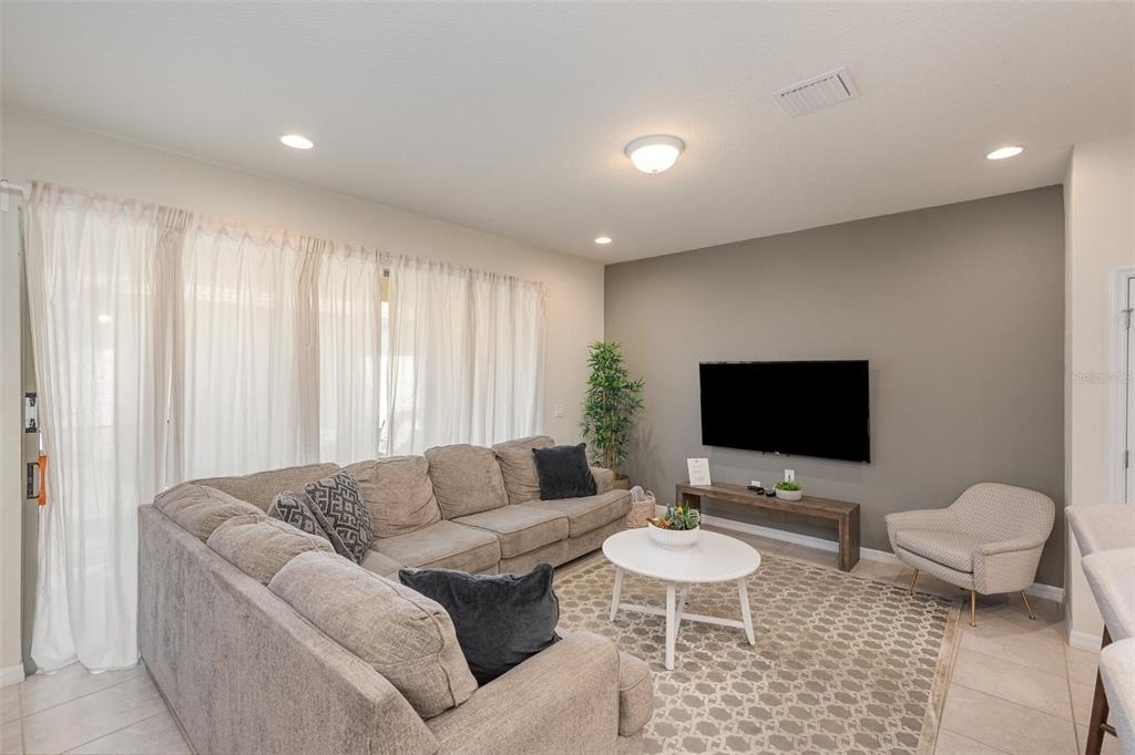 9025 Rhodes Street - Photo 2