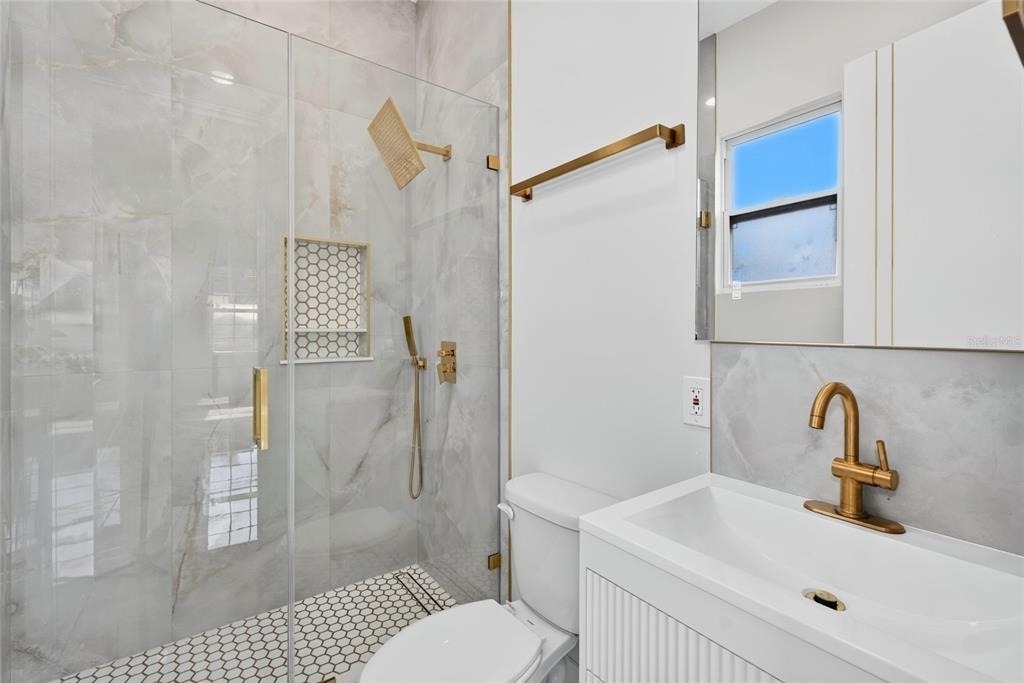 1905 W Burke Street - Photo 12