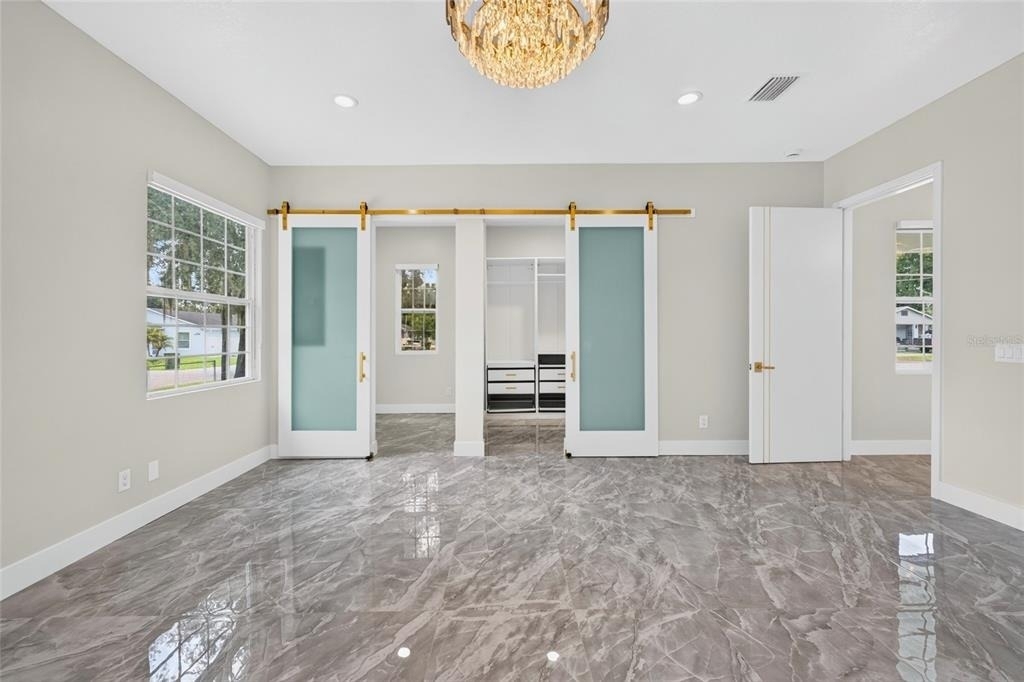 1905 W Burke Street - Photo 14