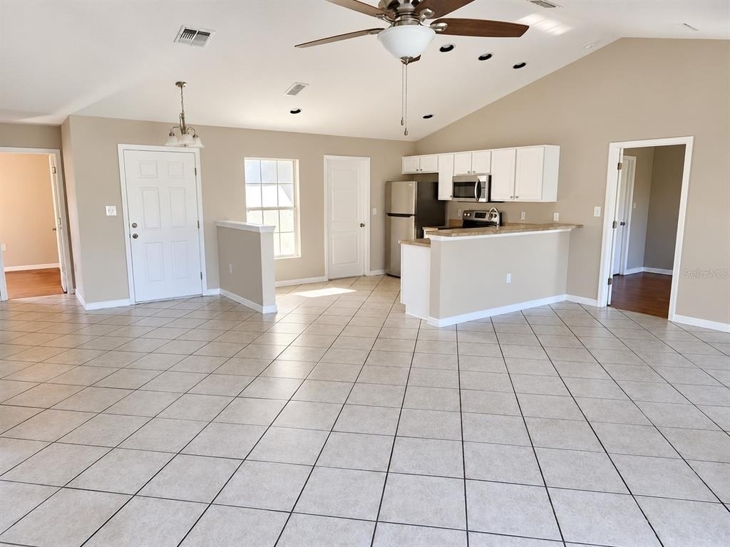 11635 Fairmont Avenue - Photo 2