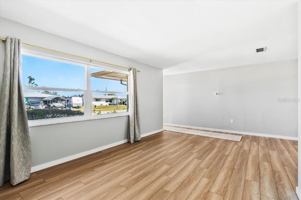 404 Briarwood Road - Photo 7