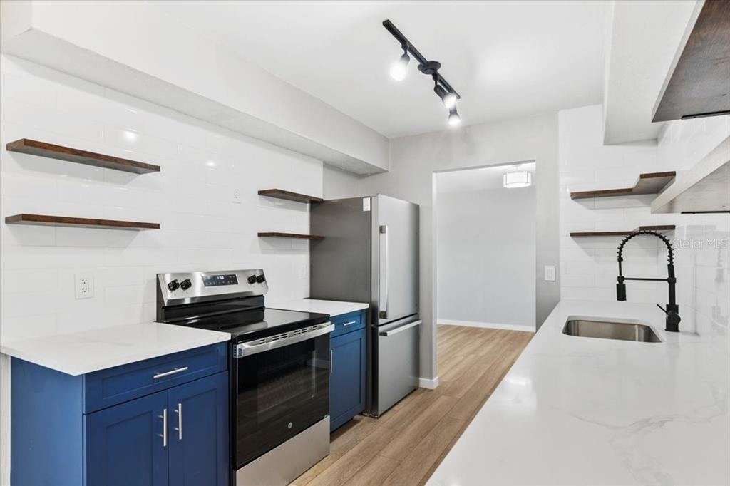 404 Briarwood Road - Photo 9