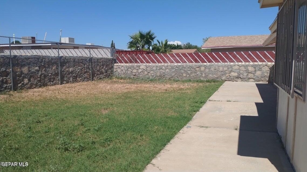 5728 Dalhart Drive - Photo 35