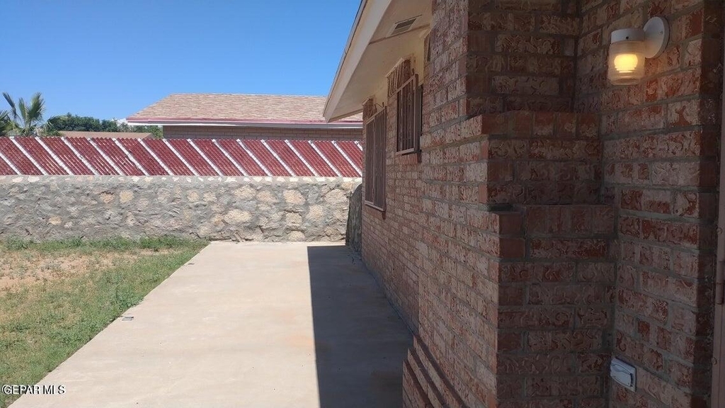 5728 Dalhart Drive - Photo 37