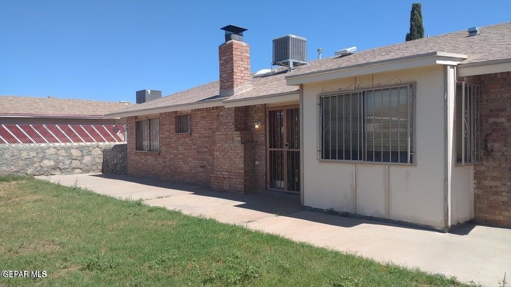 5728 Dalhart Drive - Photo 36