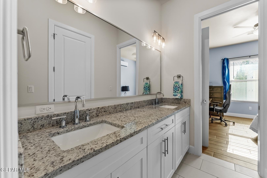 1356 Desert Night Street - Photo 47