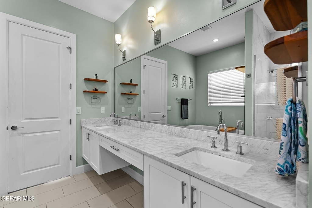 1356 Desert Night Street - Photo 36
