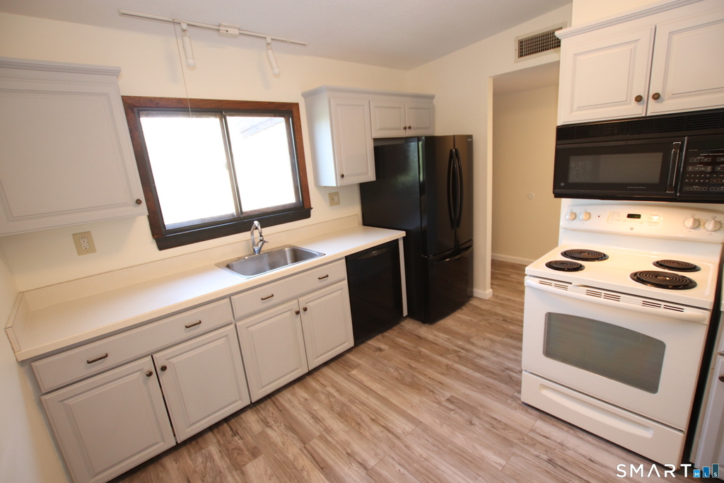 150 Webster Court - Photo 10
