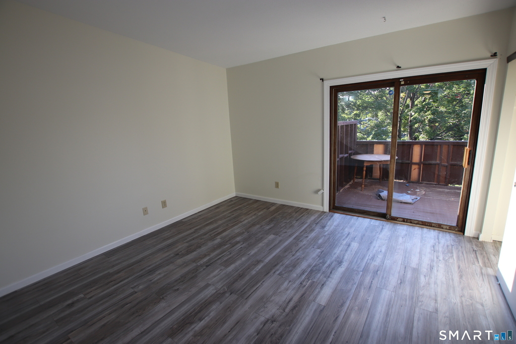 150 Webster Court - Photo 4