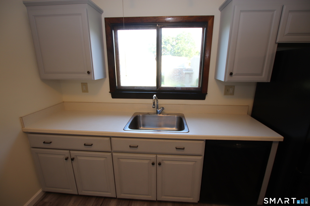 150 Webster Court - Photo 11
