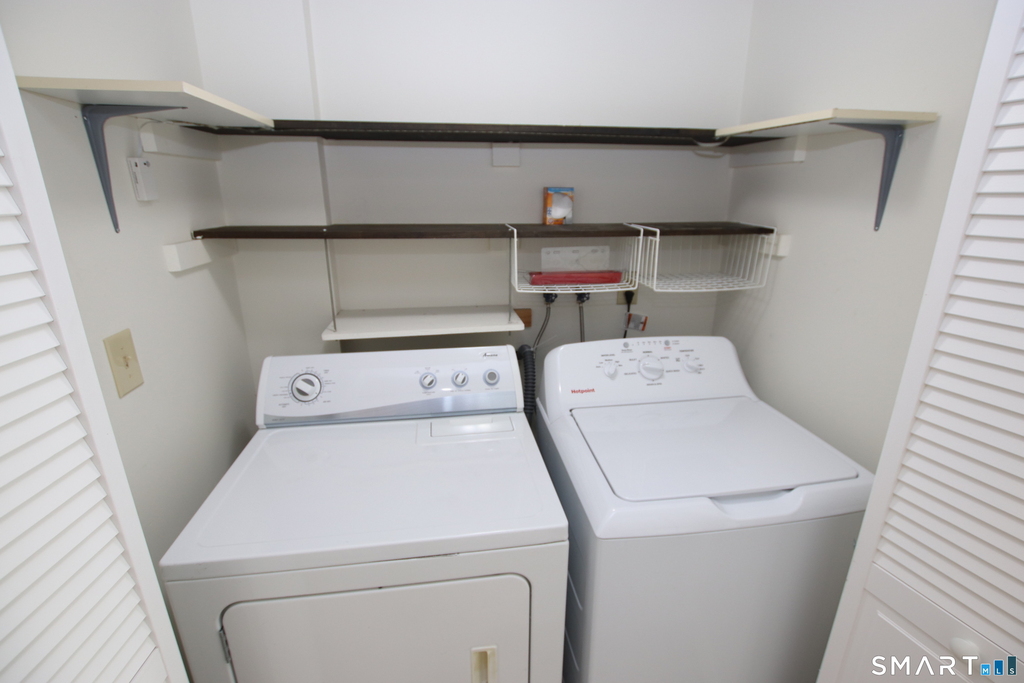 150 Webster Court - Photo 8