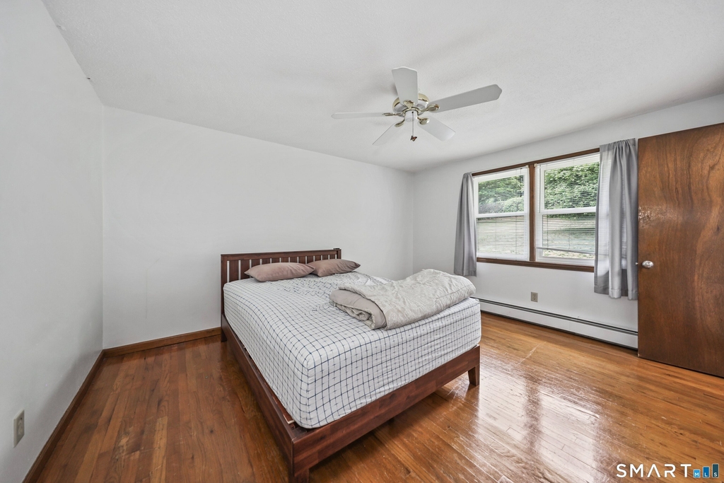 430 Shepard Avenue - Photo 18