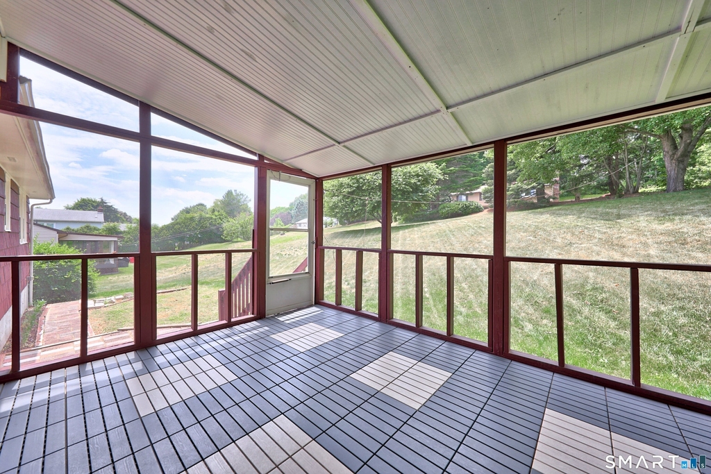 430 Shepard Avenue - Photo 33