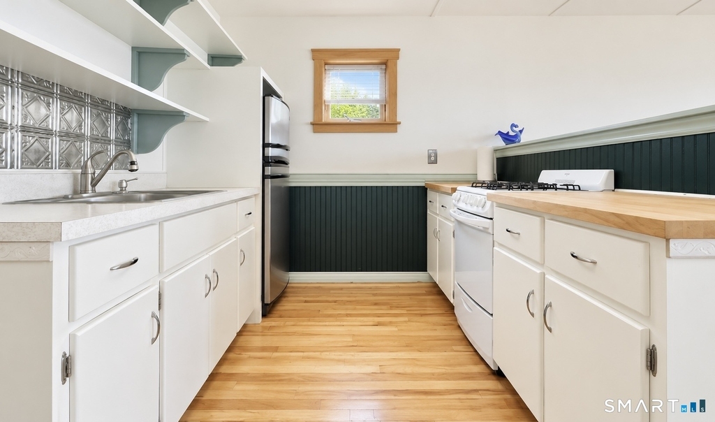 71 Hillside Avenue - Photo 7