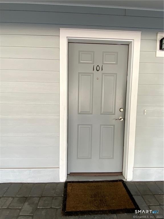 314 Bridgeport Avenue - Photo 3