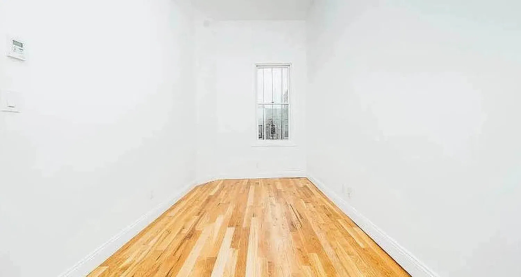295 Wyckoff Avenue - Photo 7