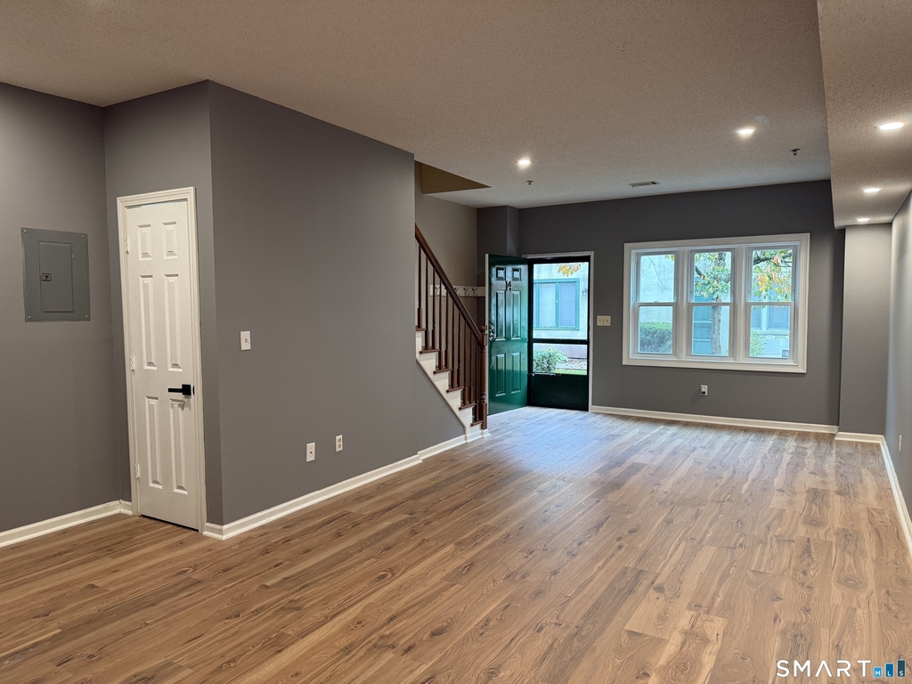 14 Judd Square - Photo 8
