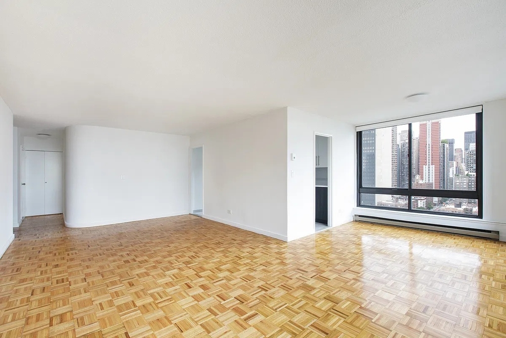 Near Second Avenue and East 35th Street - Photo 4