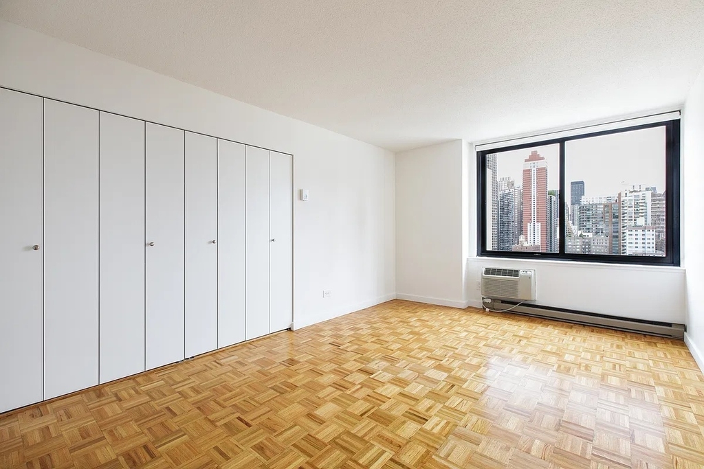 Near Second Avenue and East 35th Street - Photo 6