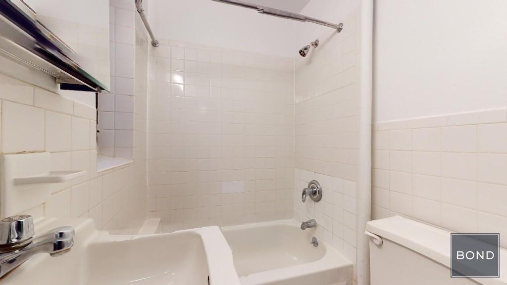  West 51st Street - Photo 4