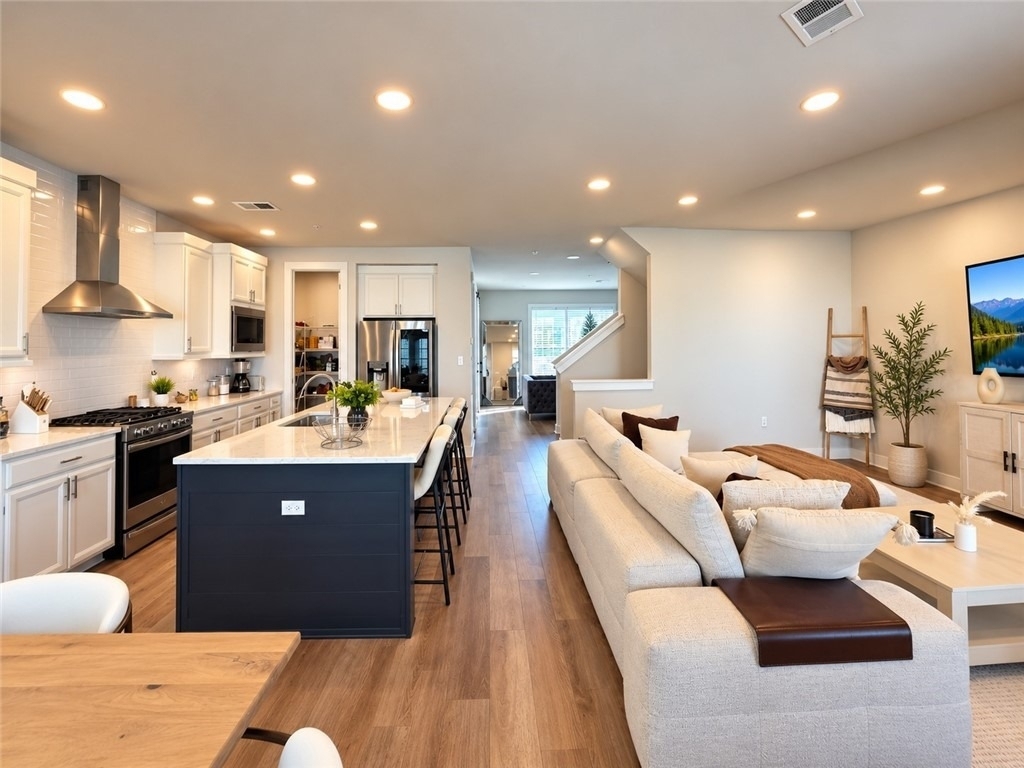 312 E Lake St - Photo 10